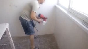 Покраска балкона