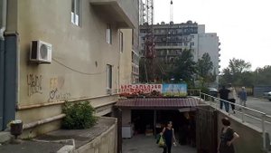 Как заработать деньги. С чего начать. Торговля овощами и фруктами в подземной автостоянке