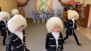 Танец для дошкольников «Порушка- Параня» Сочетание русского народного танца и зажигательной лезгинк