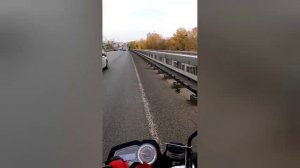 Вот что бывает когда перетянута цепь на мотоцикле. А могло быть и хуже. Живые эмоции.