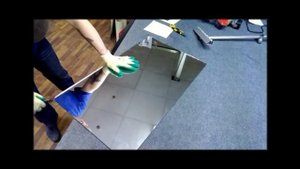 Вставка зеркала в раму