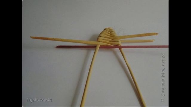 Плетение из бумажной лозы. Рыбка-полосатик. Мастер-класс.