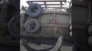 Серовский тракт: перевернулась цистерна с топливом