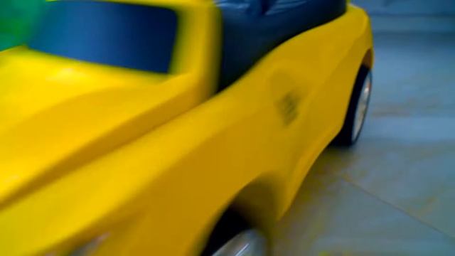 Сеня и 1 МИЛЛИОН Шариков! Цветные шарики Везде! смотреть онлайн