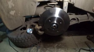 Замена задних тормозных дисков/Citroen C3 Picasso/ВАЖНО