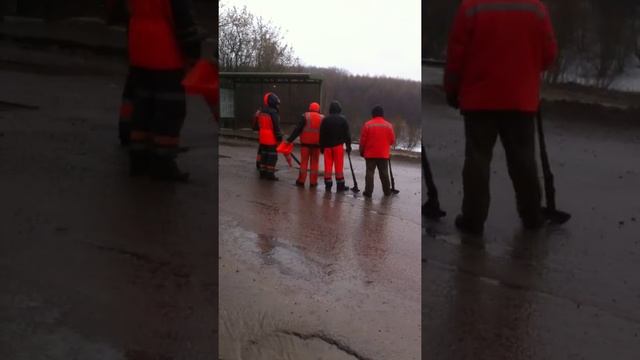 Как весной ремонтируют дороги в Туле 31.03.16 смотреть онлайн