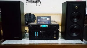 Sansui AU-D7 w/ Sansui RG7, Polk Audio Monitor Series 5 & Casse O Player (P3)