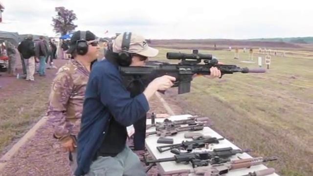 Suppressed KAC M110 SASS/SR-25 EM Carbine/Compact 7.62mm at the Range DefenseReview.com смотреть онлайн