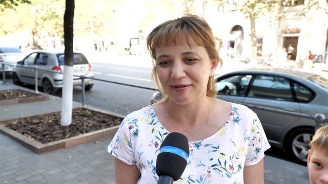 Что делают и кому мешают общественники в Крыму? /Опрос смотреть онлайн