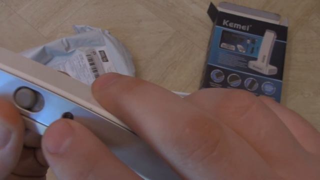 Обзор распаковка Kemei Электрическая Машинка Для Стрижки Волос Триммер для Бороды с aliexpress смотреть онлайн