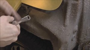 How to replace rear bumper bracket - Aygo, Peugeot 107, Citroen C1 , guide rail, ślizg