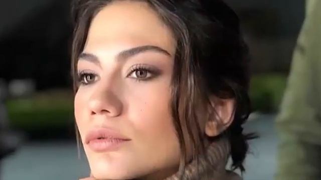 Демет Оздемир и Джан Яман были потрясены шокирующим известием о смерти! смотреть онлайн