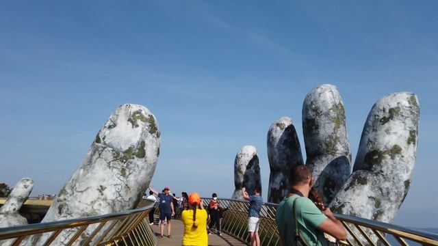 Golden Bridge Vietnam on Ba Na Hills Da Nang смотреть онлайн