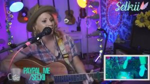Impovised Busking on TC Helicon Voicelive 3 Extreme with a Loopy Saffa Songbird with Feather Hat