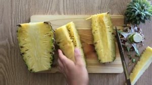 Как нарезать ананас кубиками