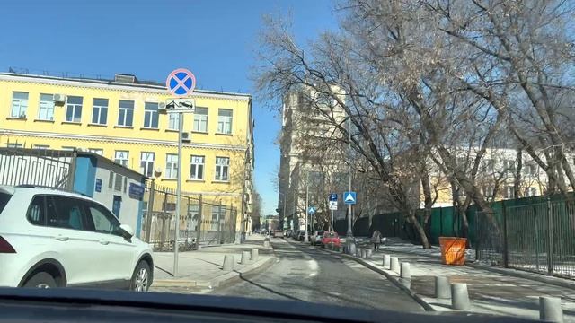 Воскресная прогулка по Москве, сравнение жилья, центр, окраина , область. Что можно купить .