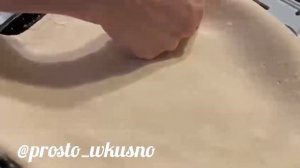 Французский Тарт Татен ?? с яблоками и карамелью из слоёного теста #яблочныйпирогрецепт