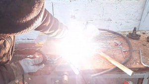 Усилил балку на прицепе МЗСА 817710.014. Поменял диски R-13 на R-14