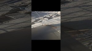 Габион укладываю камень обьясняю показываю как это сделать.