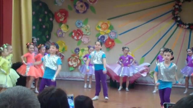 8 березня смотреть онлайн