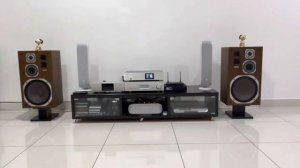 Cambridge Audio Azur 840A + Pioneer N-50 + Audiolab M-DAC + Yamaha NS-690MKIII