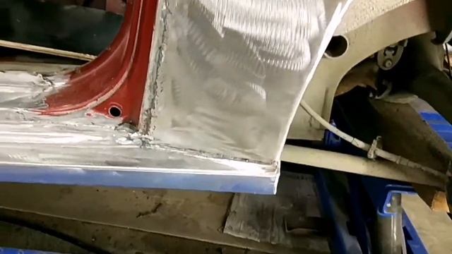 SUZUKI ESCUDO. Замена порогов, ремонт арок задних крыльев. смотреть онлайн