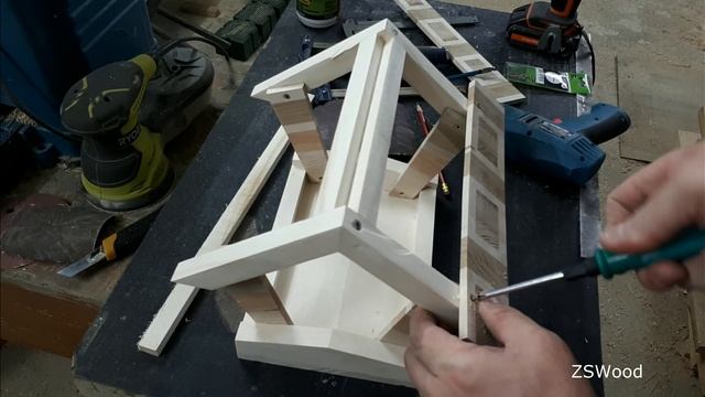 Кормушка для синичек. смотреть онлайн