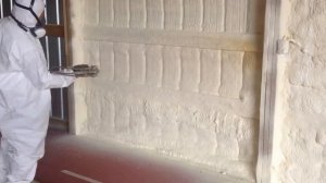 Обработка металлического каркаса пенополиуретаном