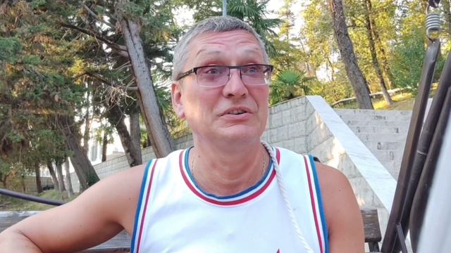 В ОТНОШЕНИЯХ между мужчиной и женщиной есть НЕДОПОНИМАНИЕ каждый  ПЫТАЕТСЯ ПЕРЕВОСПИТАТЬ друг друга