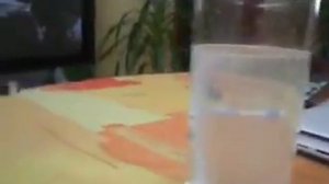 Таблетка АЦЦ при столкновении с водой