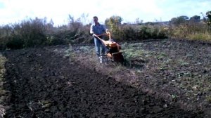 Motoblok Кентавр 3040Д пашет.AVI