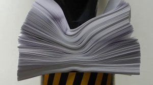 100 Тонн пресса против 1000 листов бумаги