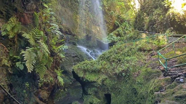 La Palma, Canary Island 4K (5.-12.4.2022) смотреть онлайн