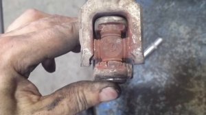 Крестовина рулевого вала люфт