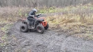 Грязевой дрифт на квадроцикле Avantis Hunter.