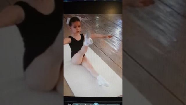 Занимаемся дома.  Часть 1. Упражнения для младшей и первой средней групп ансамбля "Сюрприз"