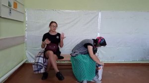 Наши талантливые ученицы.   Сценка селянка и горожанка