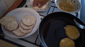 Аппетитная закуска из баклажанов. Баклажаны жаренные кружечками в кляре на сковороде