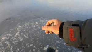 Ловля ОКУНЯ на "БАЛДУ" и БЕЗМОТЫЛКУ в декабре ! Поиск рыбы ПОДВОДНОЙ КАМЕРОЙ .