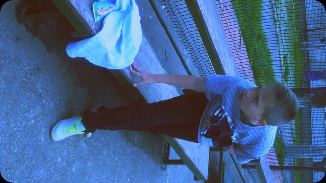 Друг переодевается, на улице -20С смотреть онлайн