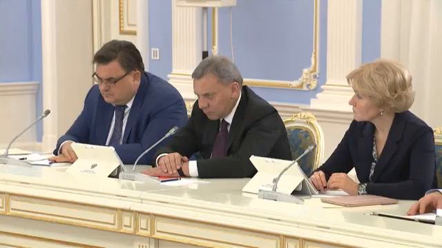 Дмитрий Медведев об упрощении визового режима смотреть онлайн