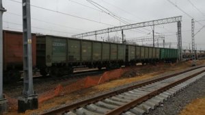Электровоз-рельсосмазыватель ВЛ10У-601 с грузовым поездом на перегоне Мытищи-Подлипки дачные.