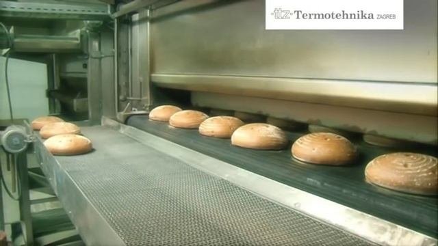 Трехярусная полуавтоматическая хлебопекарная печь