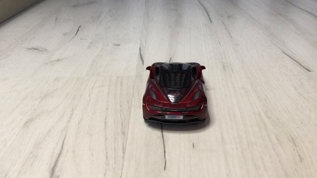 Обзор McLaren 720S И McLaren P1 от восьмилетнего парня! смотреть онлайн