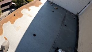 Демонтаж крыши балкона на 16 этаже/Крыша на балкон с опасностью для жизни.