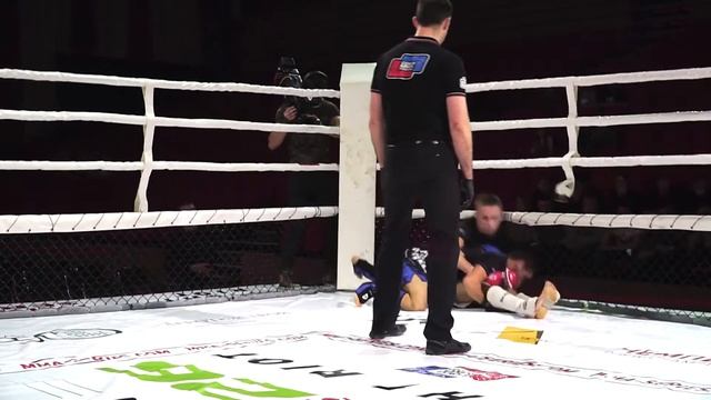 Бахтовар Мухамадиев (Александр) VS Кирилл Белоглазов (Витязь) смотреть онлайн