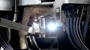 DeLaval AMR™  роботизированная роторная доильная установка