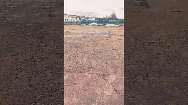 Как увлекательно прыгать на скакалке и через резиночку. У Светы рекорд 186 прыжков без запинки смотреть онлайн