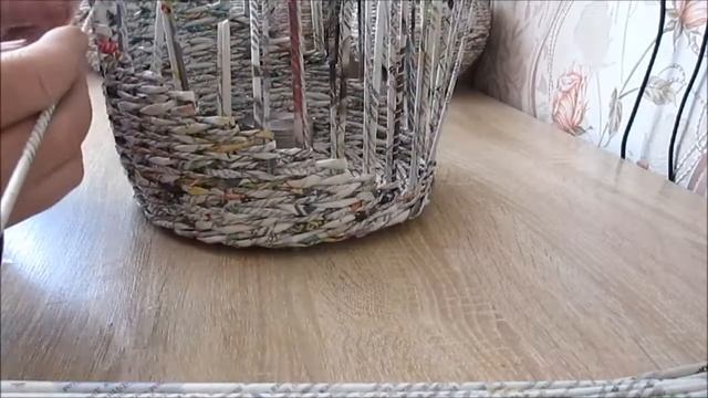 Делаю домик для котенка из газетных трубочек Рукоделие смотреть онлайн