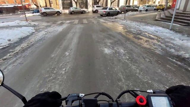 Kugoo G Booster POV test drive #1: слякоть + мокрый асфальт смотреть онлайн